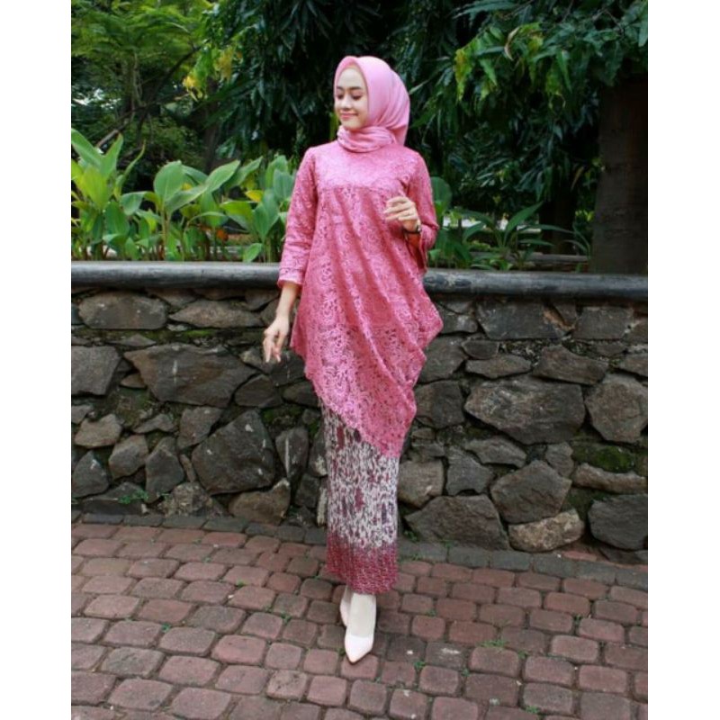 Setelan kebaya aisyah miring / kebaya brokat menceng / silver / mocca / gold / maroon / dusty /navy