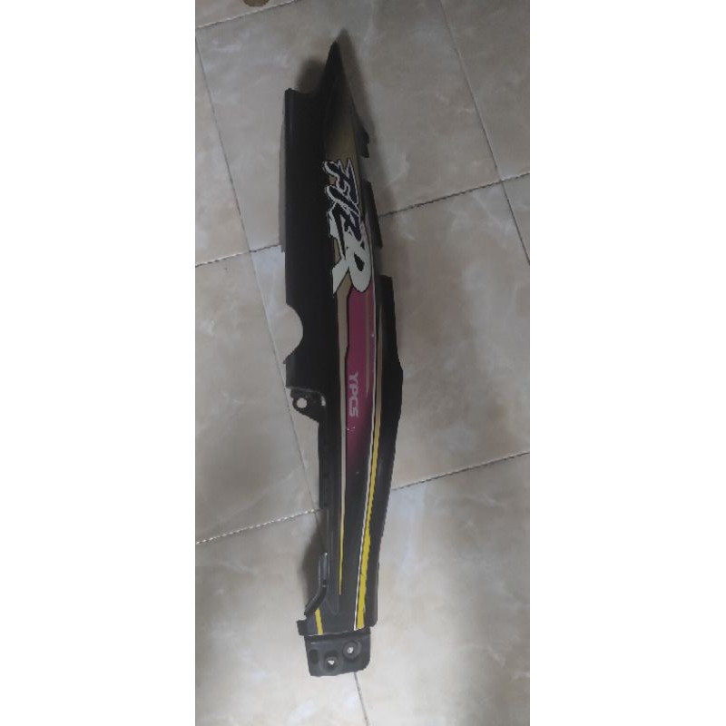 cover body kanan f1zr fizr vega ori