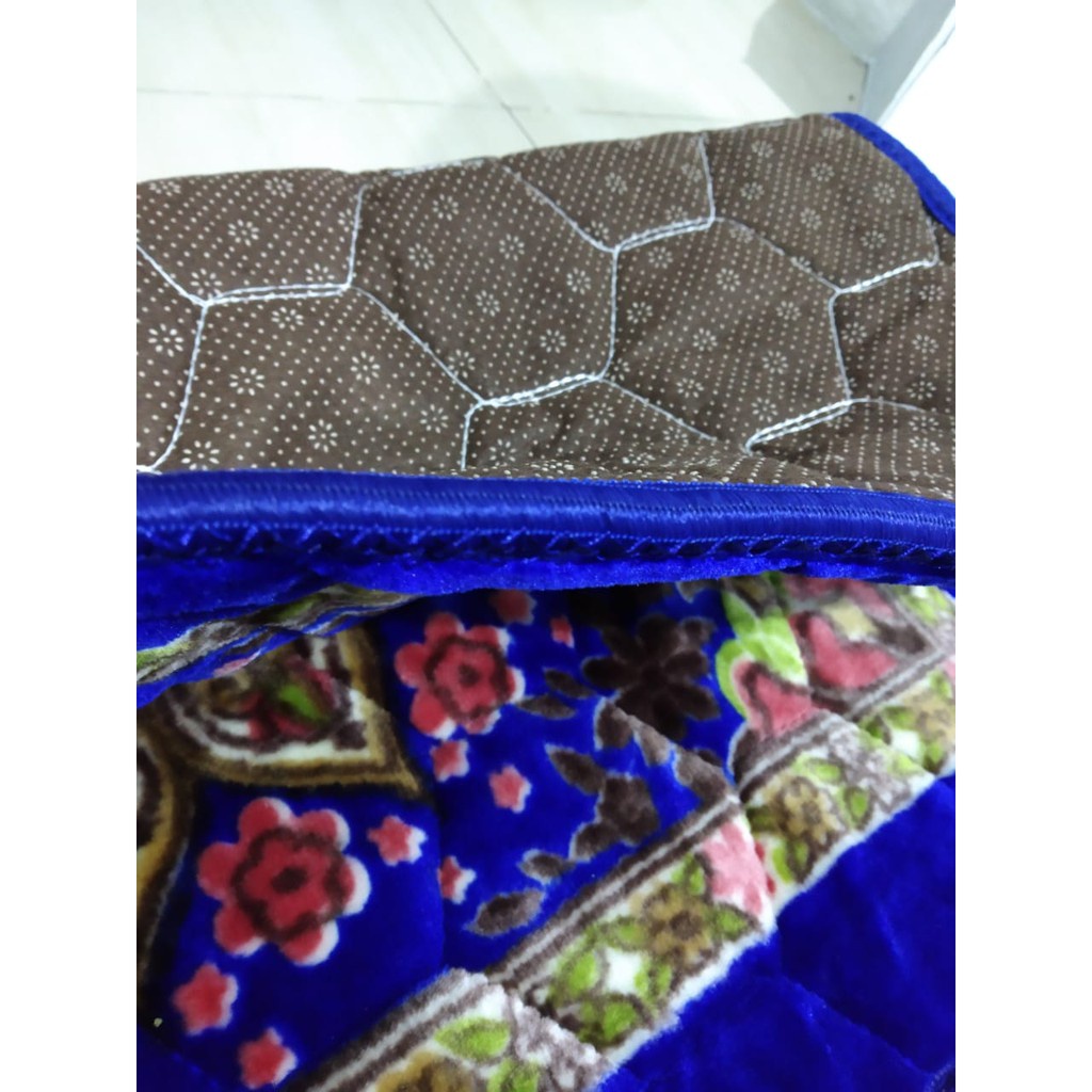 Sajadah Tebal / Sejadah Sajadah Turki Ukuran 105 x 75 Cm Tebal 1 Cm Anti Slip