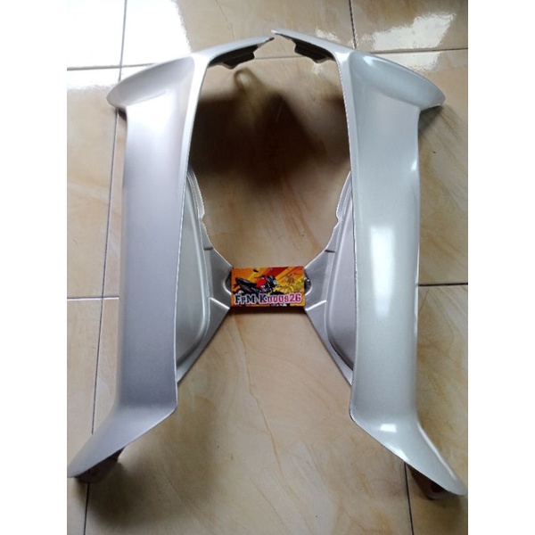sayap Yamaha FizR/Vega lama warna silver