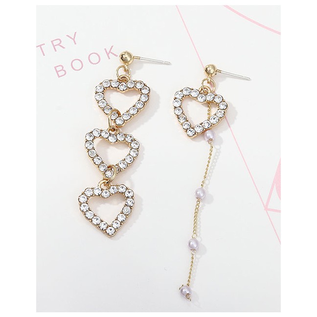 LRC Anting Tusuk Fashion Golden Pearl Love Diamond Asymmetric Earrings D73392