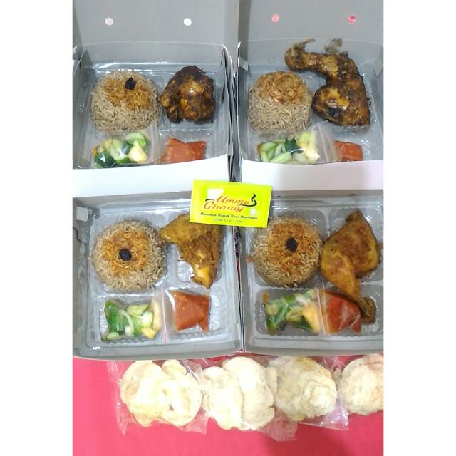 

Nasi Kebuli Ayam