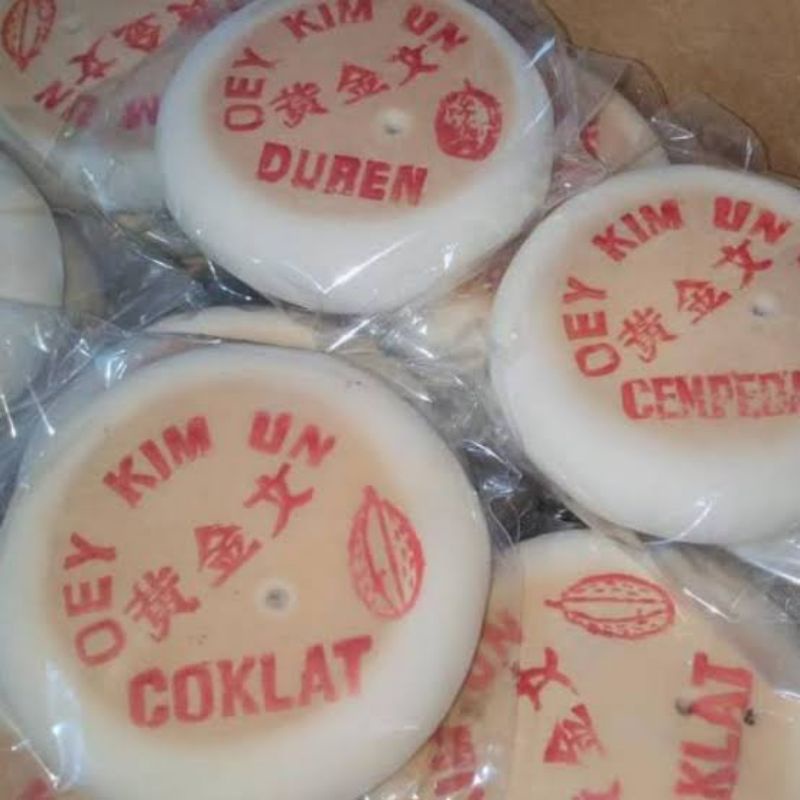 

kue bulan Oey Kim Un