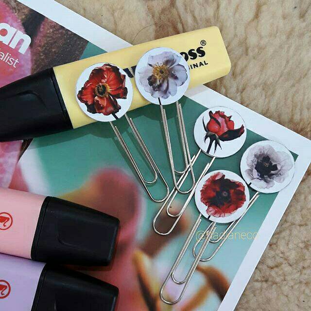 

Character Pin Paper Clip Custom