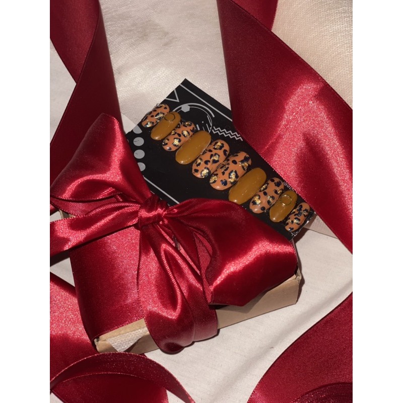 READY STOCK]Fake nails/Press on nails /kuku palsu /wedding nails /kuku natal / hadiah natal /leopard