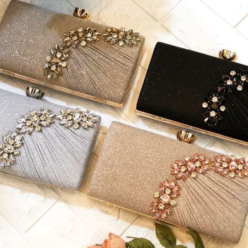 Tas Pesta Alessandra Embellished Crystal Box Clutch