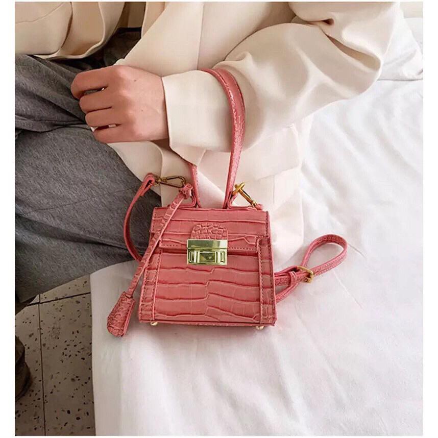 [COD] Tas selempang Caroline