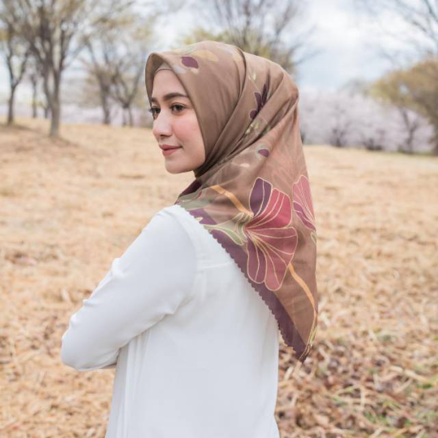 GRANADA SCARF BY HEAVEN LIGHTS (HEAVEN LIGHTS PREMIUM)