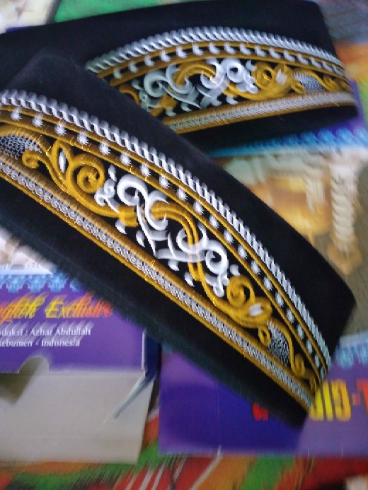 Peci Songkok Hitam Anak Dewasa Motif Karakter Kopiah Polos Batik Awing Wadimor Bhs Atlas Presiden