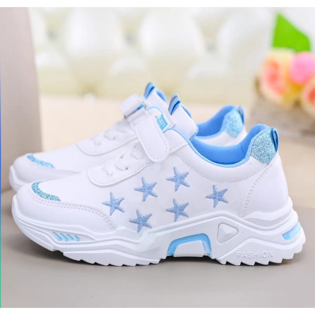 DCAL SEPATU SNEAKERS ANAK BM505