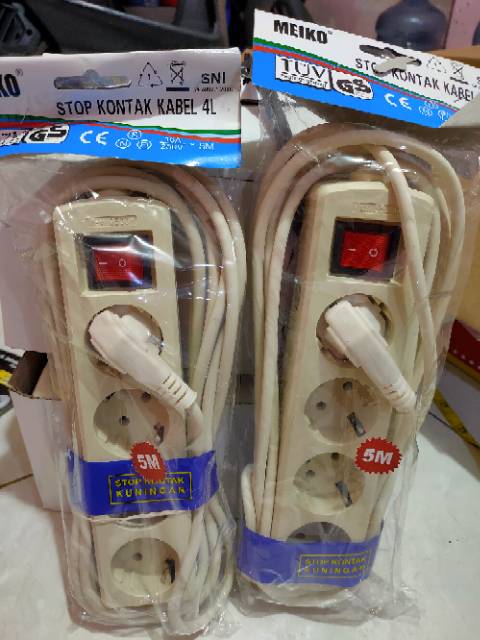 Stop kontak / Socket 4 lubang 5 Mtr ( meiko )