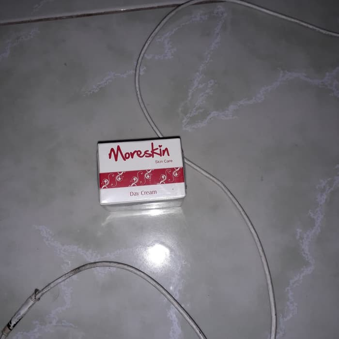 

MORE SKIN CREAM PAGI SCP PERAWATAN KULIT ALAMI NASA PEMALANG