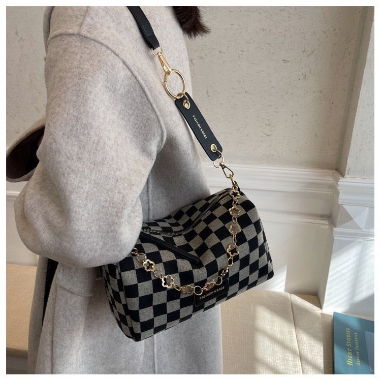 201818 Tas Selempang Wanita Import Slingbag Cewek Impor (1 KG MUAT 6) BQ3476 EL5790 LT2093