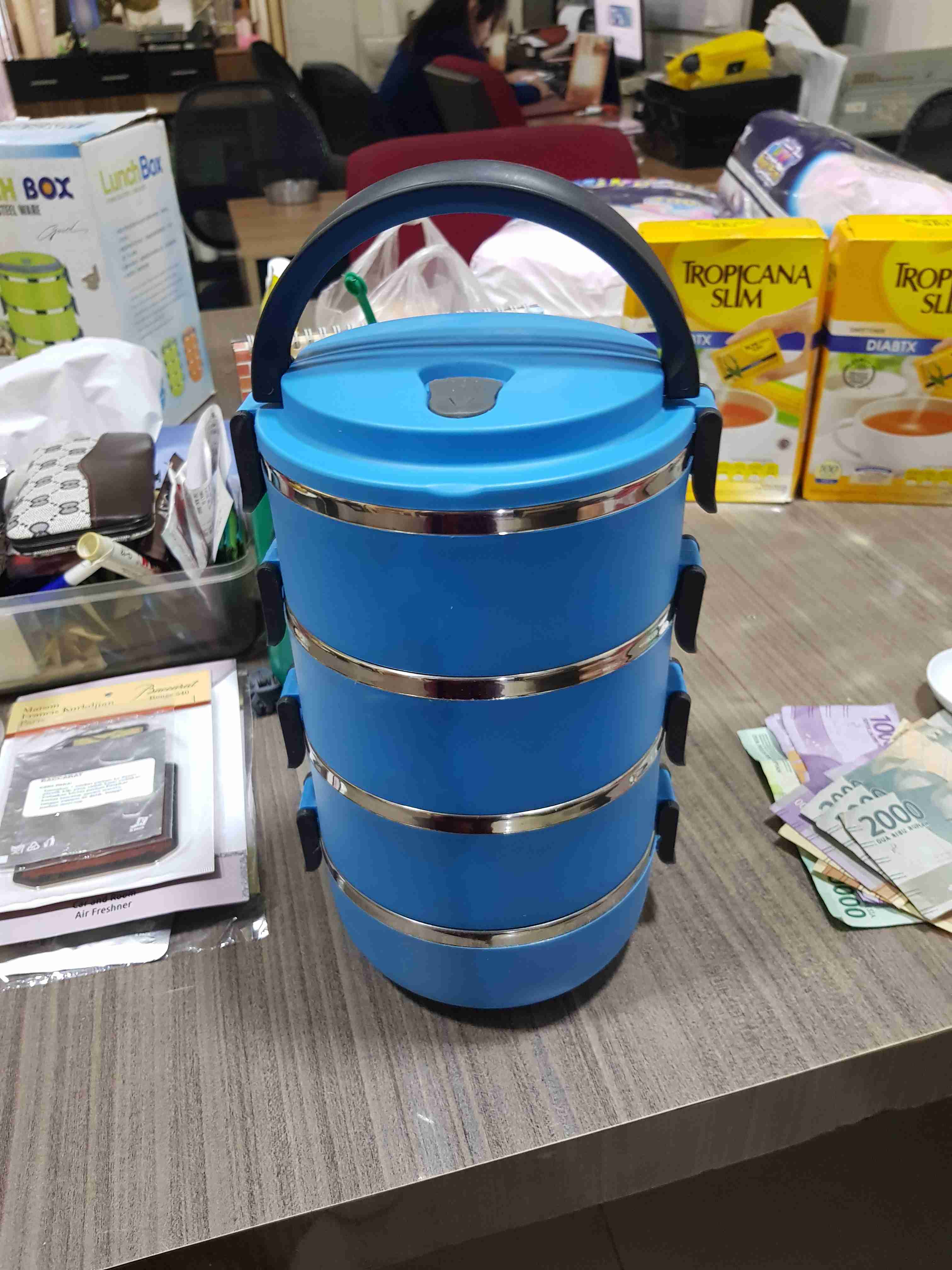 Lunch Box Susun 4/ Rantang 4 Susun Stainless