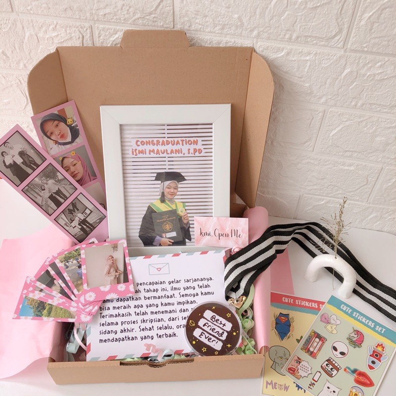 

GIFTBOX POLAROID | hadiah kado hampers lebaran hantaran wisuda ulang tahun pacar sidang unik termurah girlfriend boyfriend gift box