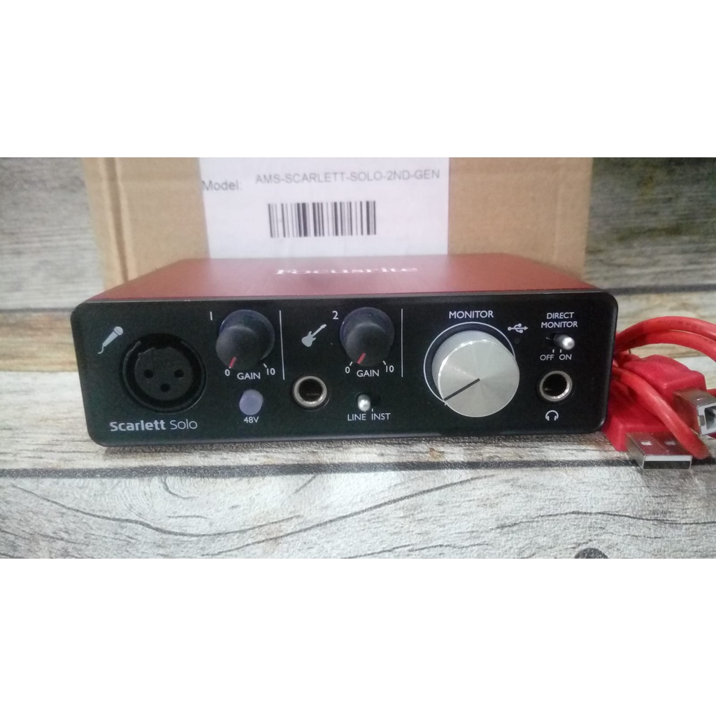 FOCUSRITE SCARLETT SOLO 2ND bekas seperti new