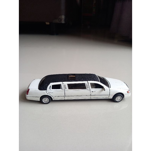 Lincoln Town Car Stretch Limousine 1999 Kinsmart Die Cast