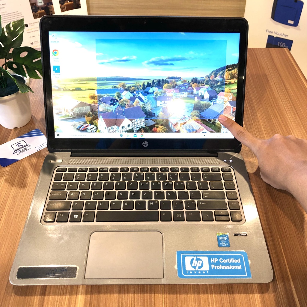 HP ELITEBOOK Touchscreen i5 Ram 8 GB SSD 256 GB Second Bekas