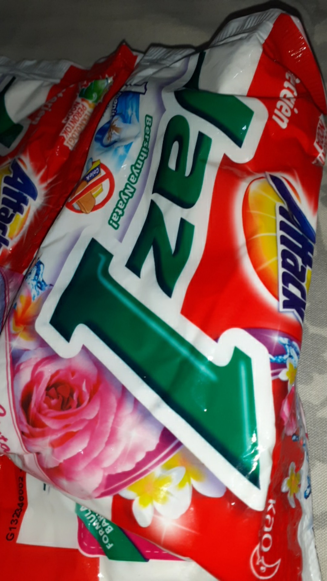 Detergent Attack Jazz 1 Renceng Isi 6 Pcs