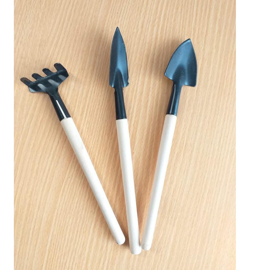 

LVH Sekop Set Mini Pensil kayu polos ..