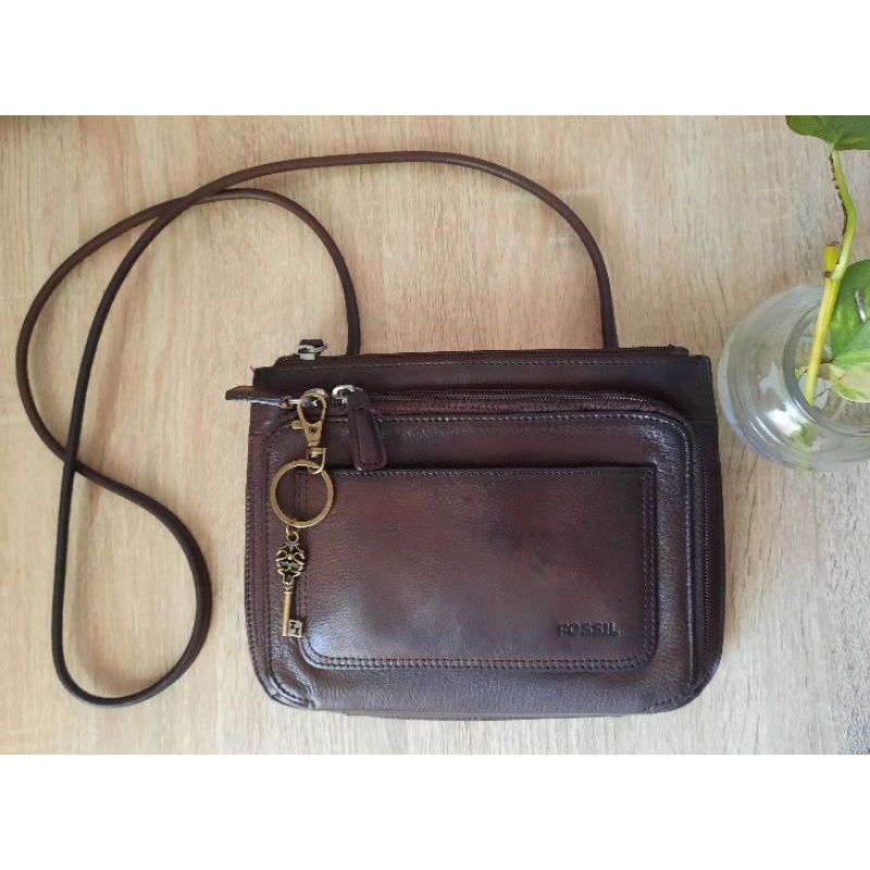 Preloved Fossil Authentic Sling Bag