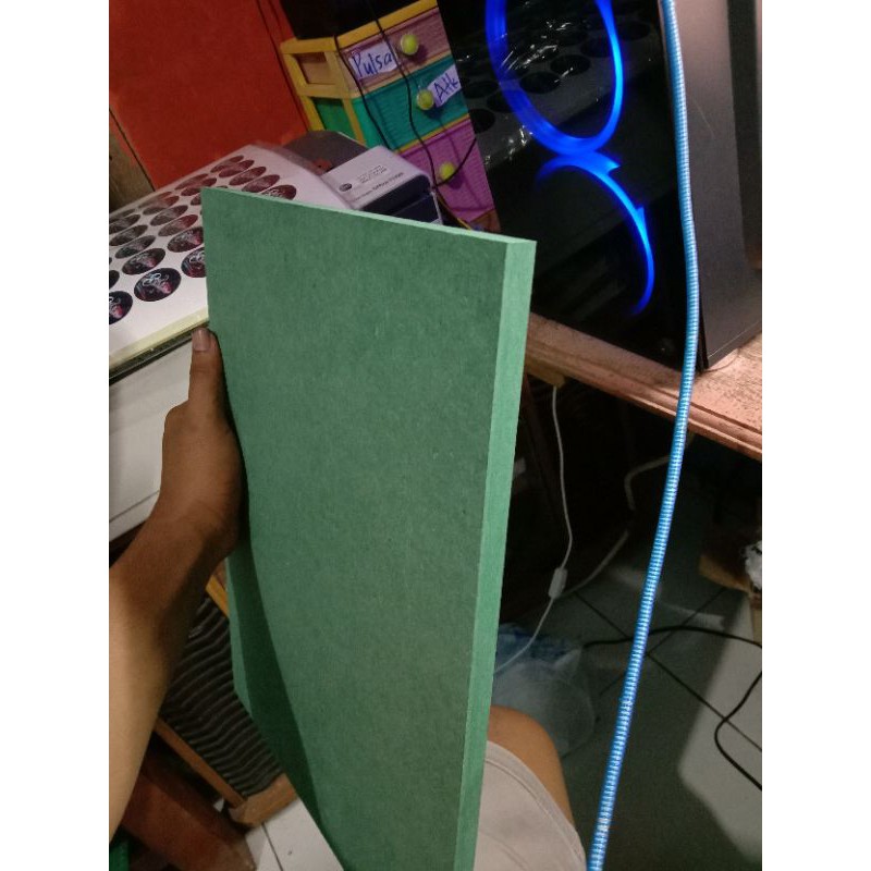 MDF HIJAU ANTI JAMUR 30X40CM 12mm