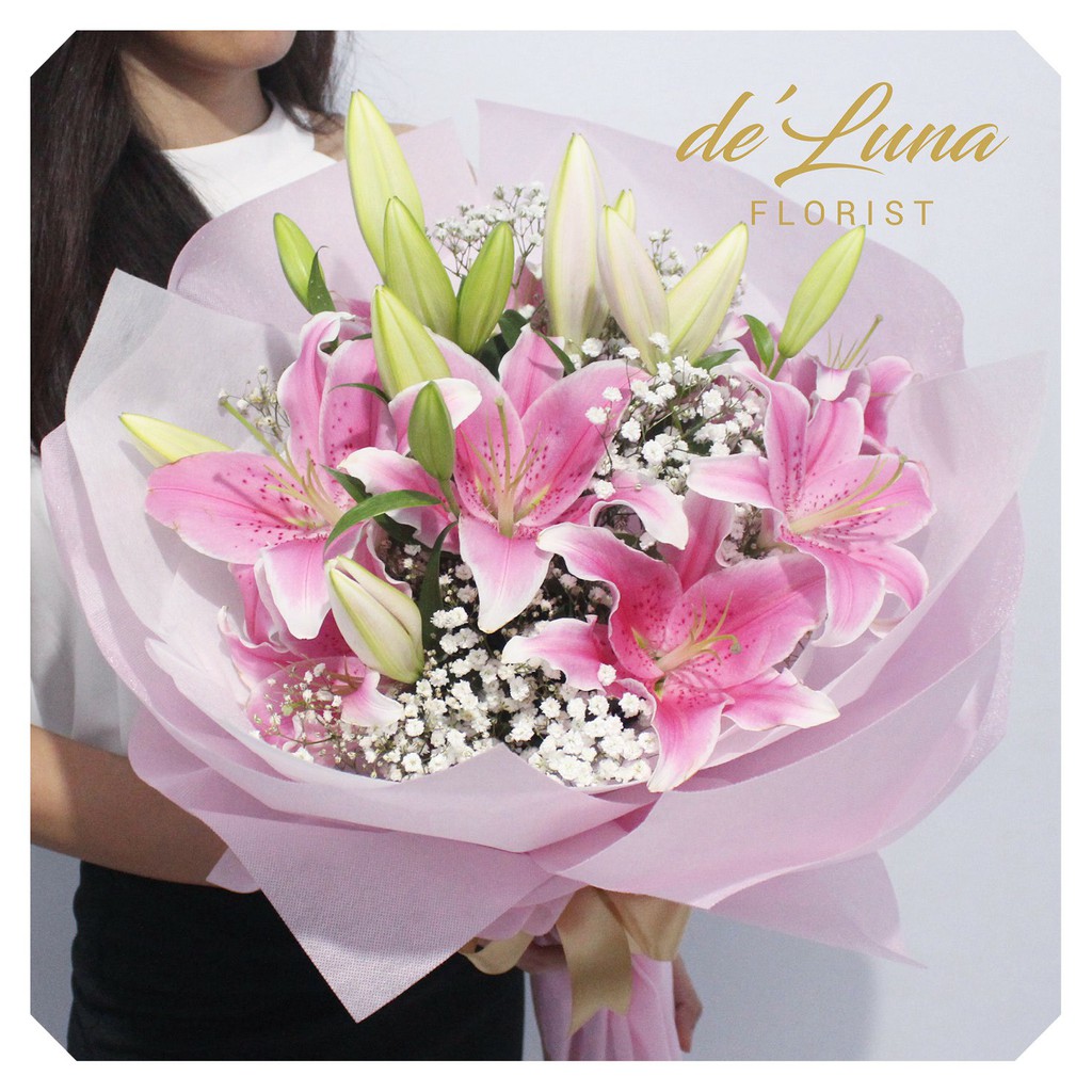 Buket Bunga  Buket Wisuda  Lily Flower Hand Bouquet 