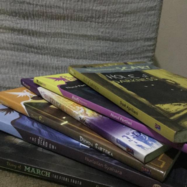 Buku Fantasteen Novel (obral, bekas, murah)