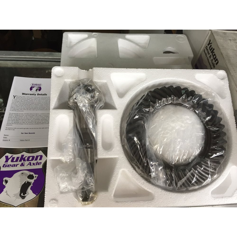 Final Gear Yukon Landcruiser VX80 -488R  klo2648
