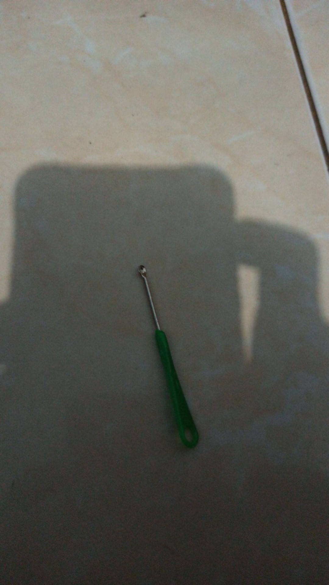 Korek Kuping Besi Metal Gagang Plastik Earpick Bukan Led