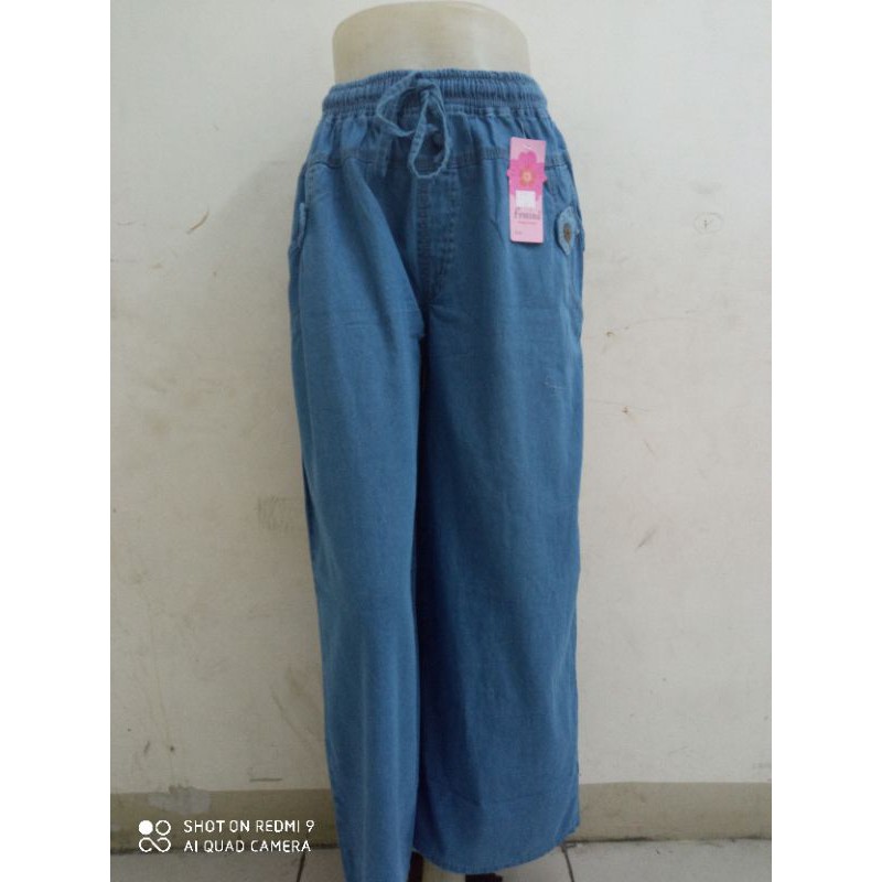 CELANA KULOT LEVIS