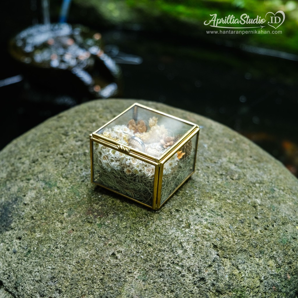 KOTAK CINCIN LAMARAN SQUARE RUSTIC