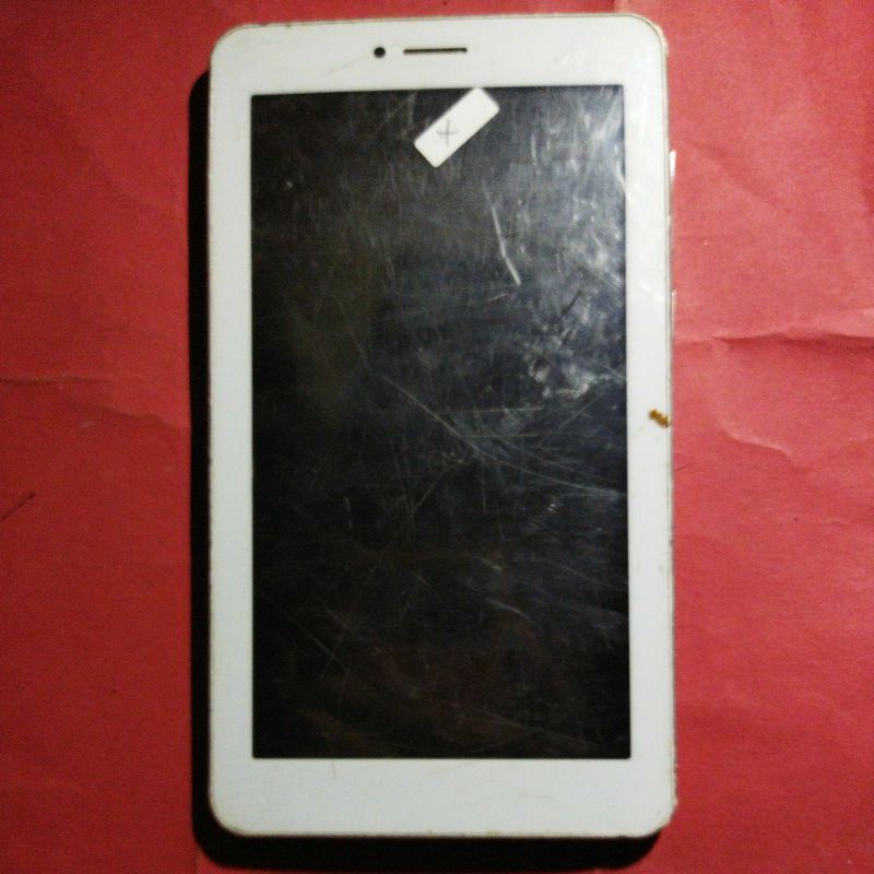 Tablet advan P7021