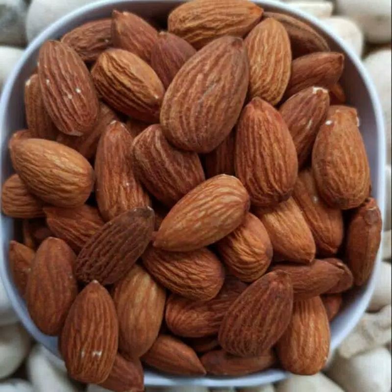 

Kacang almond panggang / roasted premium 1kg