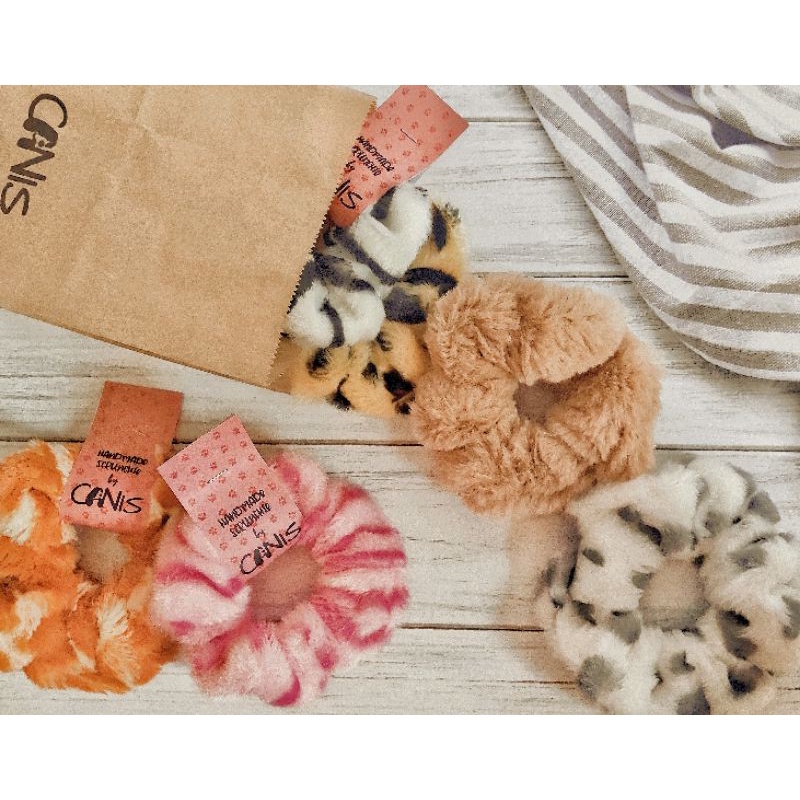 scrunchie bulu animal print