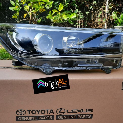 Set Head Lamp Lampu besar Innova Reborn Venturer Original Toyota