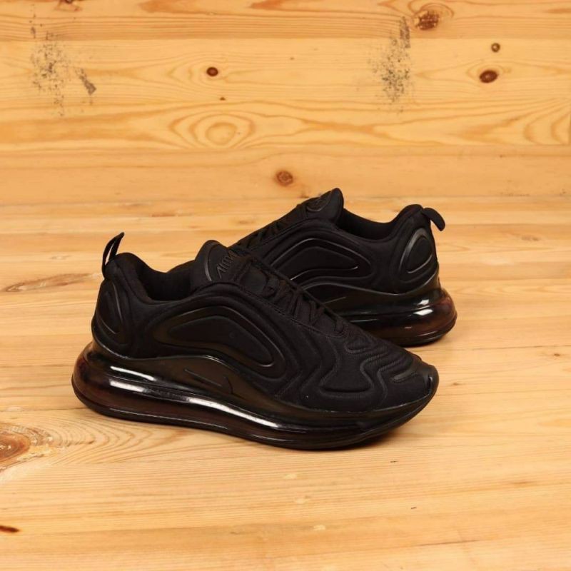 nike airmax 720 triple black