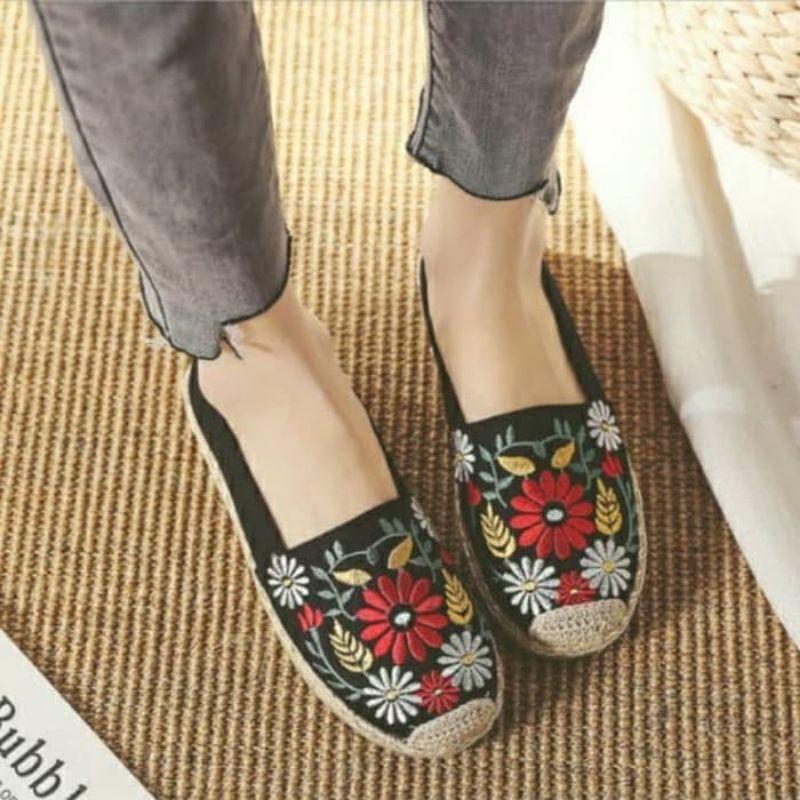 Sepatu Slip On Kanvas Espadrilles Korea Import Wanita Murah Shopee