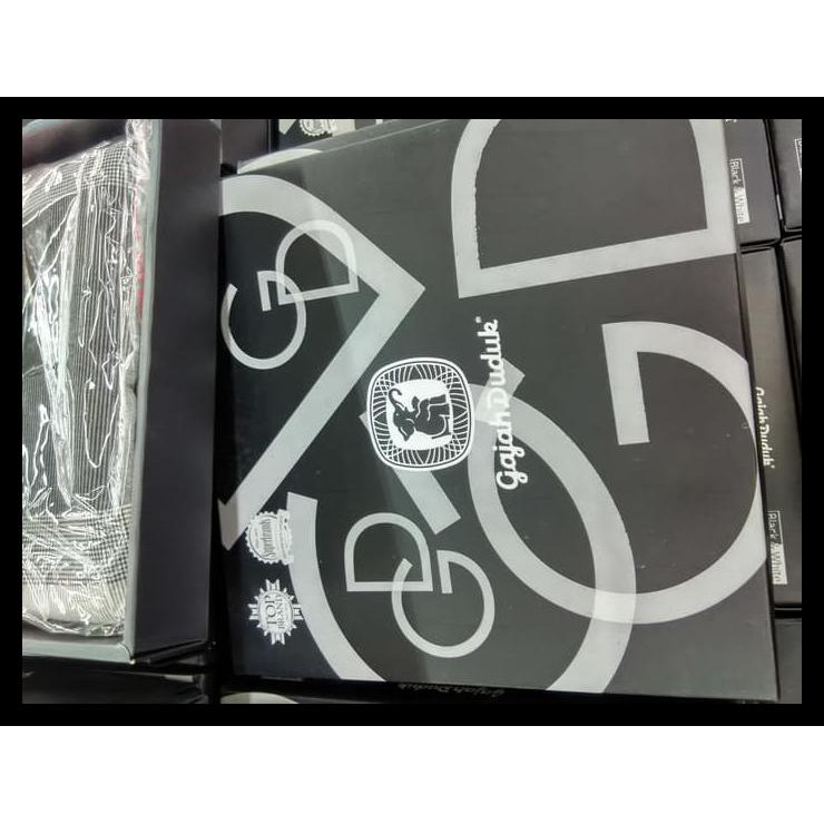 Sarung Gajah Duduk Black & White