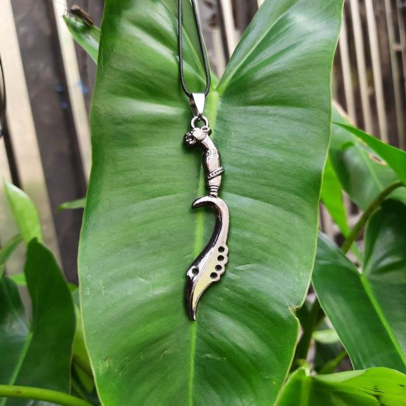 Kalung kujang pusaka siliwangi titanium hitam