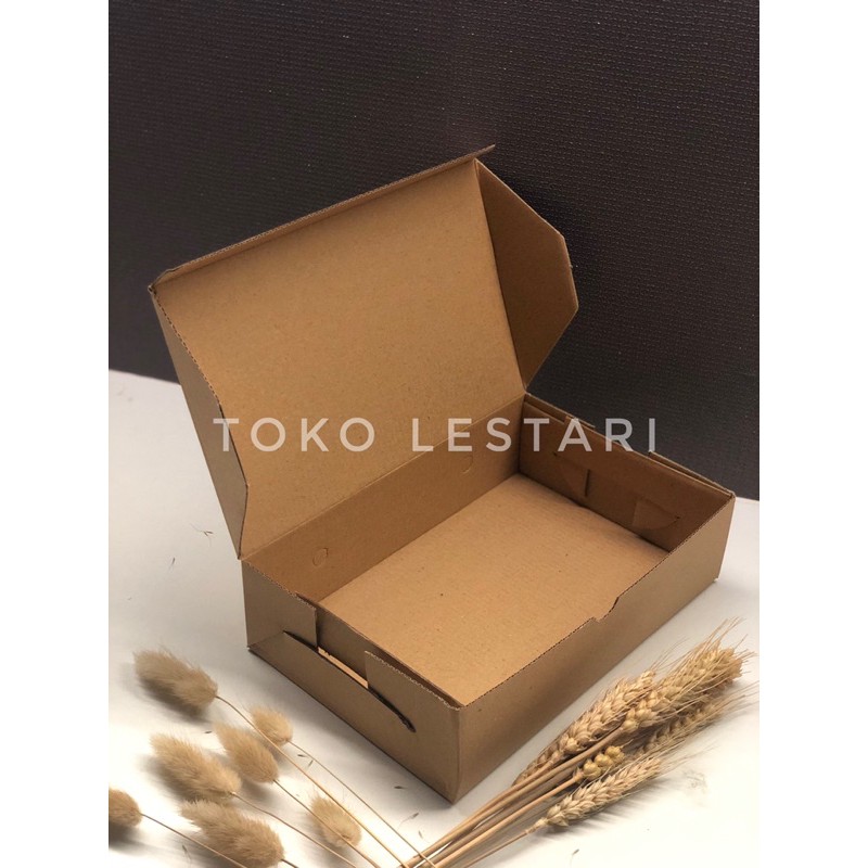 Box Kardus E-Flute Coklat Untuk Packaging Olshop Sovenir Baju Kotak Kado Hampers Snack 23x15x6 CM