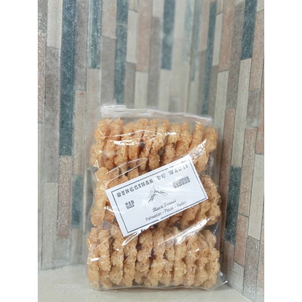 

Rangginan ketan rasa Bawang