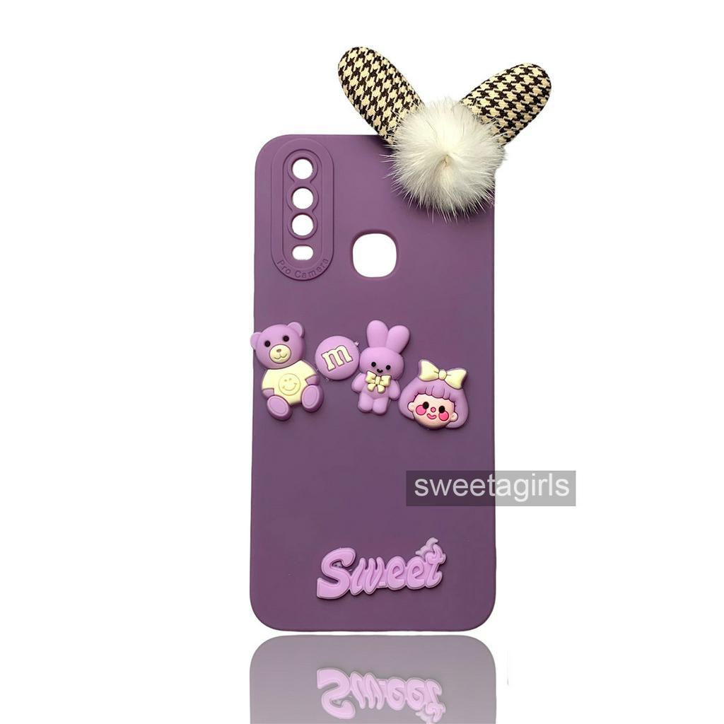 Softcase dengan boneka Timbul 3D untuk Vivo Y12 - Y15 - Y17 ( Sama Ukuran ) - Sweetacase.id - Casing Lucu - Kesing Cewek - Casing Lembut - Aksesoris Boneka Timbul - Case Bening - Lucu - Gemoy - Pom pom