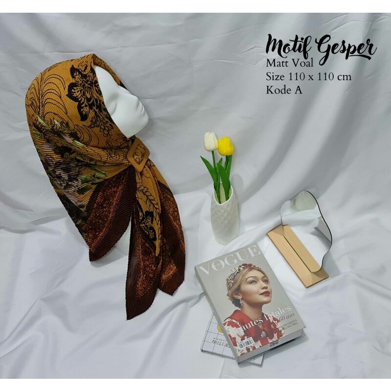 Jilbab Segi Empat Plisket Motif Gesper