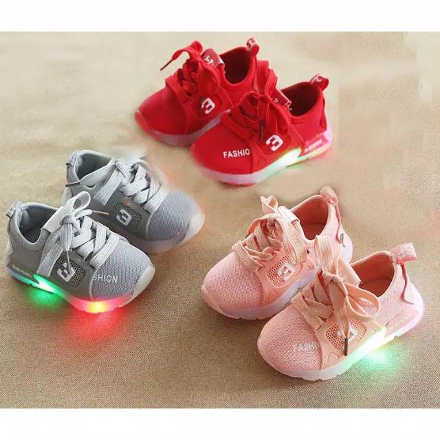 Sepatu LED anak