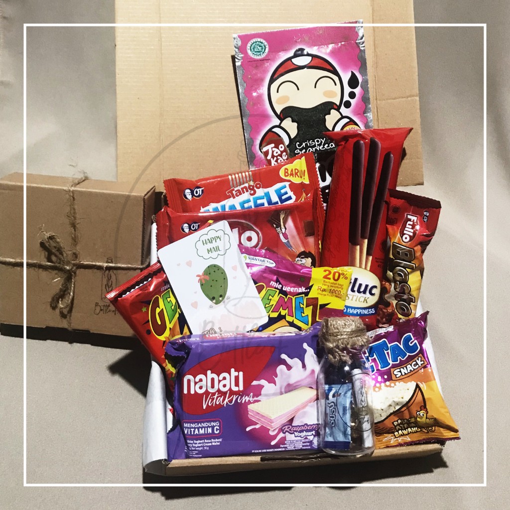 SNACK BOX PINK UNGU MERAH MUDA HADIAH ULANG TAHUN / WISUDA / HAMPERS SNACK BOX / BUKET SNACK BOX