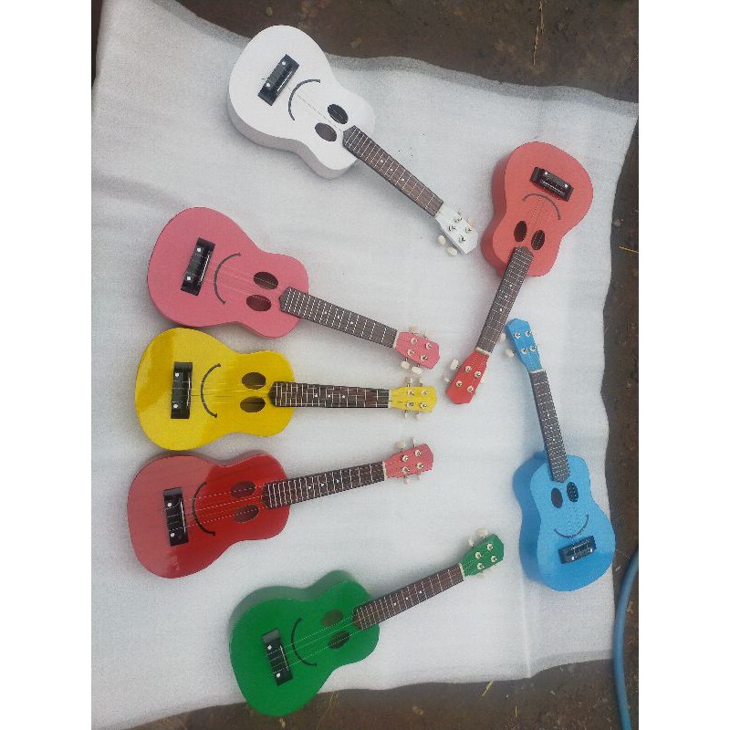 ukulele asli dari kayu bonus pick