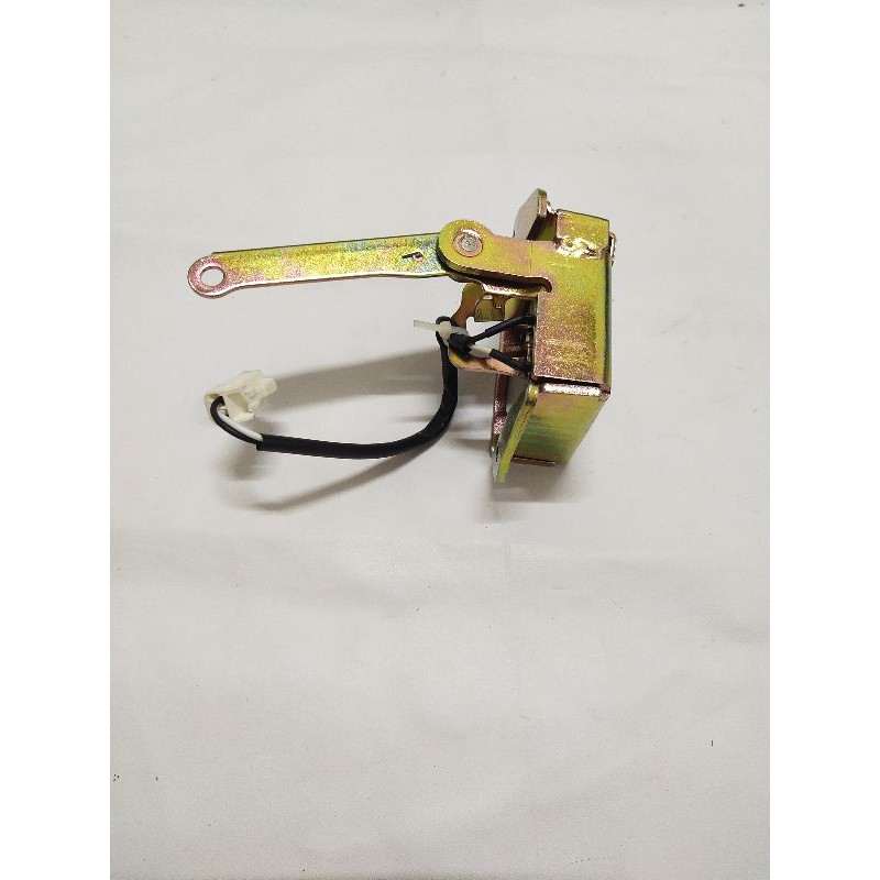 DOOR LOCK BAGASI AVANZA