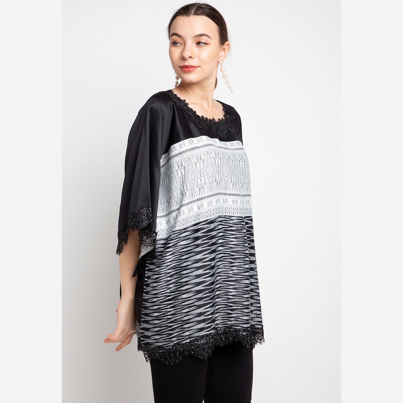 LUIRE by Raden Sirait FM Ponco Tangan Renda Ulos Pucca Wanita