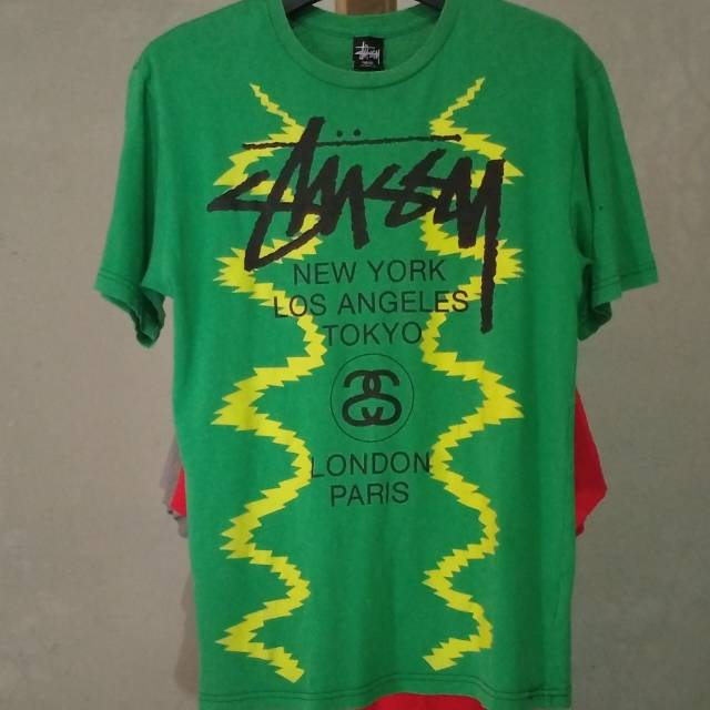 KAOS VINTAGE STUSSY WORLD TOUR SECOND / BEKAS ORIGINAL
